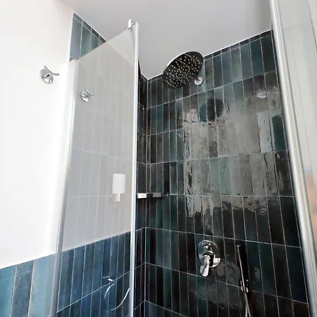 Youcomehere - Montebello 4* Roma
