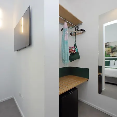 בית הארחה Youcomehere - Montebello רומא