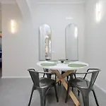 Youcomehere - Montebello Πανσιόν 4*